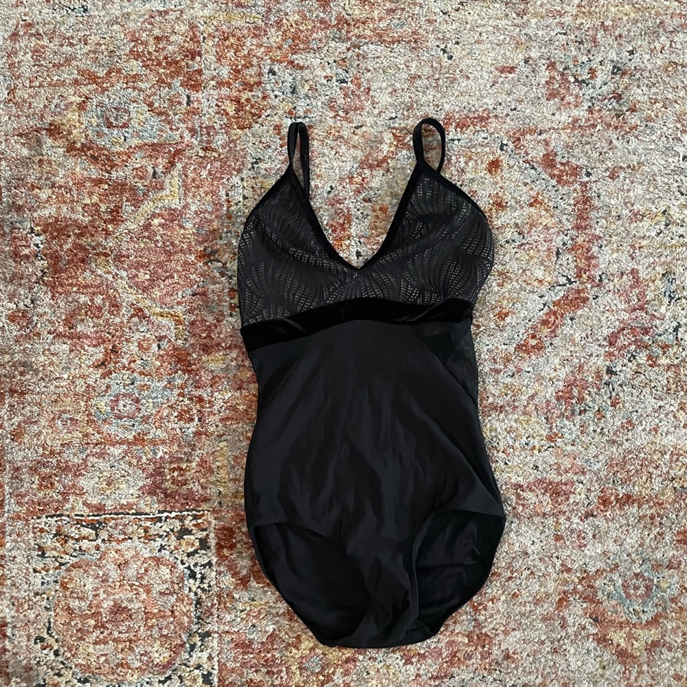 Elevé Black Leotard Style Ariel